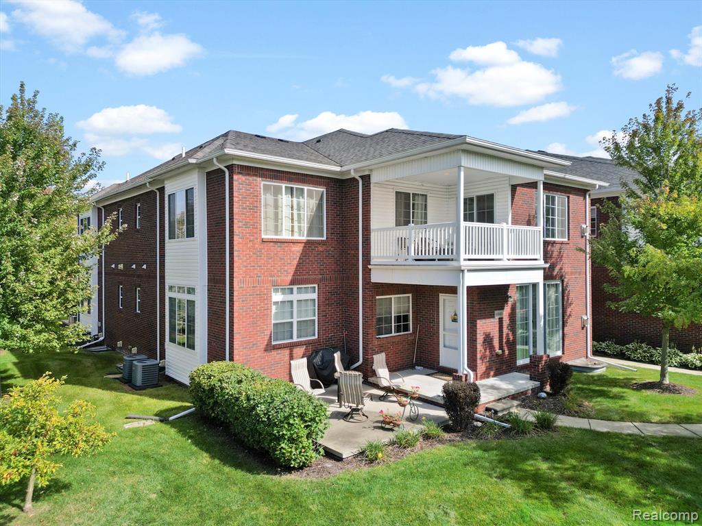 Boulder Pointe Dr, Washington, MI 48094 #1