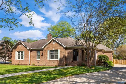 121 Featherstone Ln Se, Owens Cross Roads, AL, 35763-9799 | Card Image
