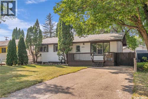 2414 Mcpherson Ave, Saskatoon, SK, S7J0S9 | Card Image