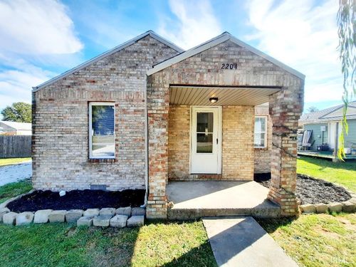 2204 N Watt Ave, Muncie, IN, 47303-2570 | Card Image