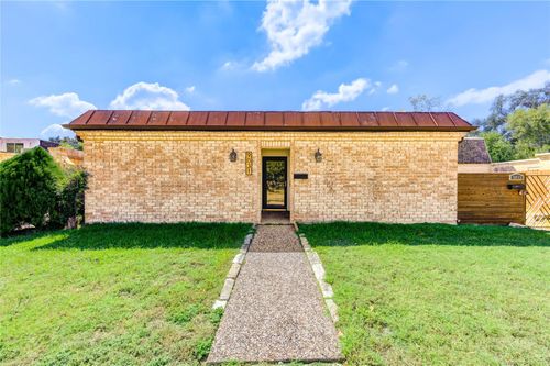 9031 Sharpcrest St, Houston, TX, 77036-6137 | Card Image