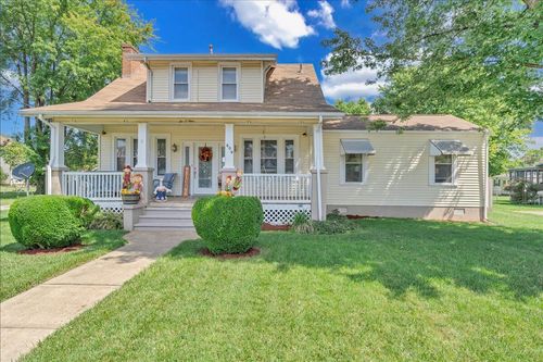 609 Front Ave, Salem, VA, 24153-6137 | Card Image