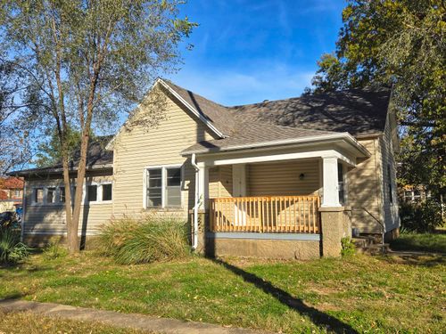 141 W Pleasant St, Aurora, MO, 65605-1440 | Card Image