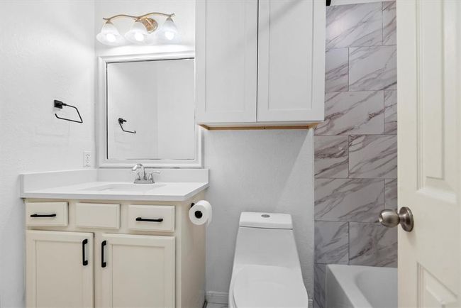 2023 Creek Run Dr, House other with 4 bedrooms, 3 bathrooms and 2 parking in Pearland TX | Image 46