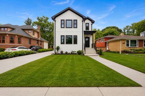 218 N Park Ave, Lombard, IL, 60148-1606 | Card Image