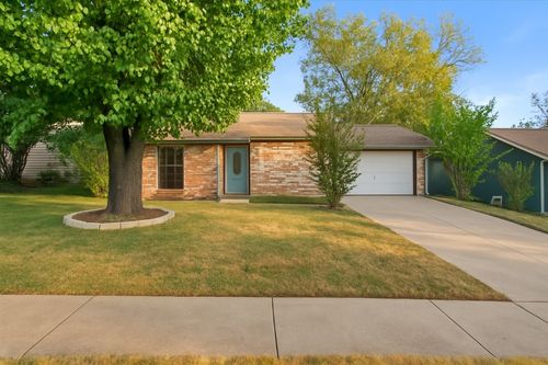 5105 Palo Blanco Ln, Austin, TX, 78744-2810 | Card Image