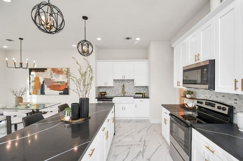a-5906 Saint Augustine St, Houston, TX, 77021-2640 | Card Image