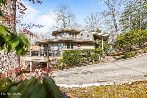 639 Deerwood Ln, La Follette, TN, 37766-6735 | Card Image