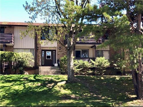 183 Sierra Vista Ln, Valley Cottage, NY, 10989-2702 | Card Image