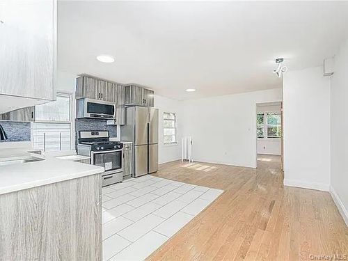 2fl-592 E 39th Street, New York, NY, 11203 | Card Image