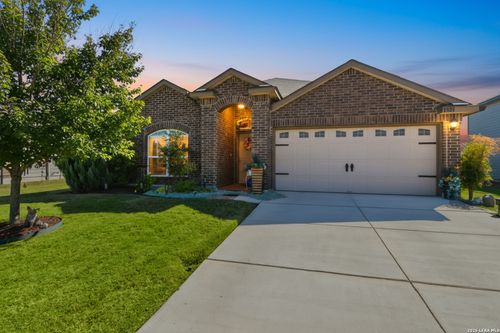 1321 W Nolte Farms Rd, Seguin, TX, 78155-3014 | Card Image