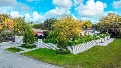 532 Nw 100th St, Miami, FL, 33150-1411 | Card Image