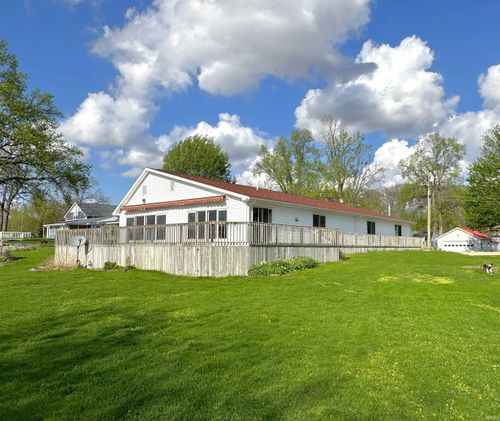 10592 N C And C Beach Dr, Monticello, IN, 47960-8124 | Card Image