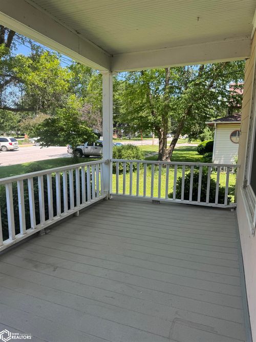 704 W Summit Ave, Shenandoah, IA, 51601-2252 | Card Image
