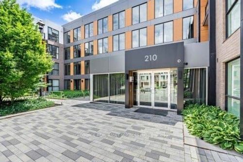 104-210 Sabina Dr, Oakville, ON, L6H0W6 | Card Image