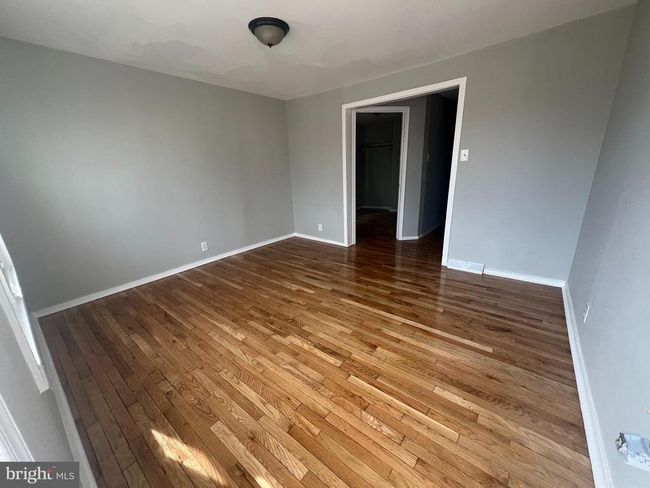 3502 W 4 Th St, Home with 3 bedrooms, 1 bathrooms and null parking in MARCUS HOOK PA | Image 4
