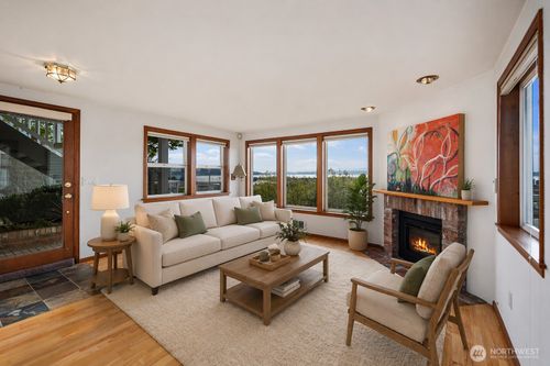 2-1930 Grand Ave, Everett, WA, 98201-6104 | Card Image
