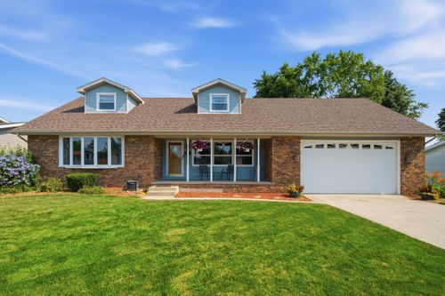 954 Mohawk Dr, Crown Point, IN, 46307 | Card Image