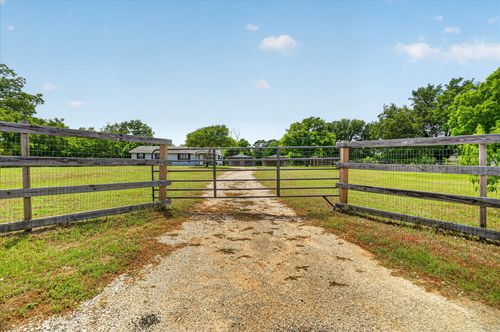 108 Fir St, Keene, TX, 76059-1835 | Card Image