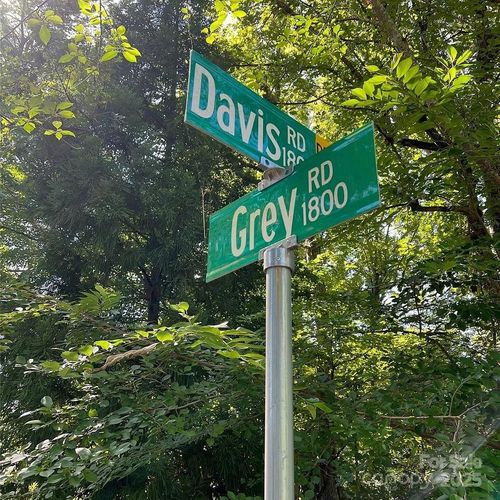 1925 Davis Rd, Davidson, NC, 28036-8702 | Card Image