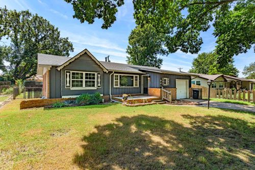 901 Skyview Dr, El Dorado, KS, 67042-4172 | Card Image