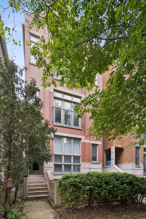 2-3728 N Kenmore Ave, Chicago, IL, 60613-3087 | Card Image