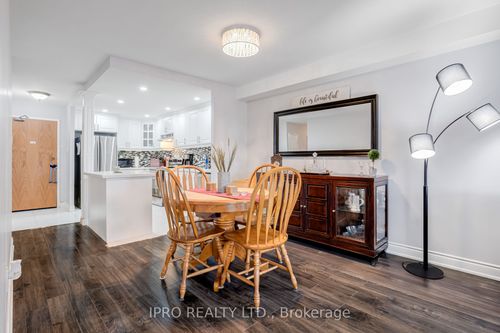 504-4 Lisa St, Brampton, ON, L6T4B6 | Card Image