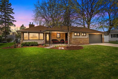1611 N Nicholas Street, APPLETON, WI, 54914 | Card Image