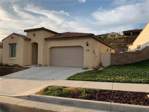 11900 Wandering Way, Corona, CA, 92883-1654 | Card Image