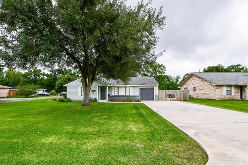 3116 12th St, Bay City, TX, 77414-3724 | Card Image