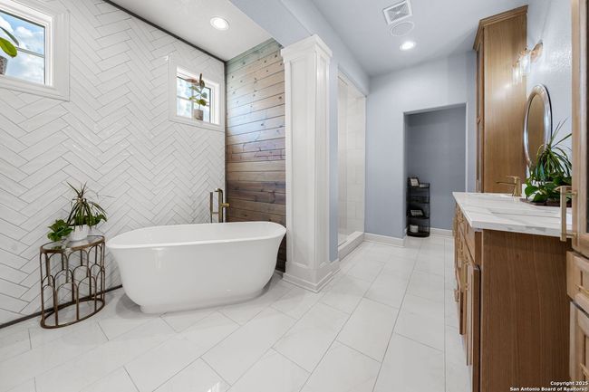 195 Desert Flower, House other with 6 bedrooms, 5 bathrooms and null parking in Spring Branch TX | Image 19