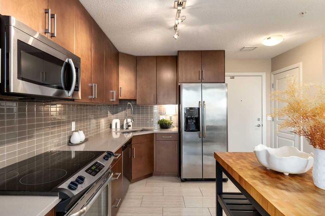 803 - 1320 1 Street Se, Condo with 2 bedrooms, 2 bathrooms and 1 parking in Calgary AB | Image 6