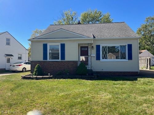 20750 Bowling Green Rd, Maple Heights, OH, 44137-3104 | Card Image