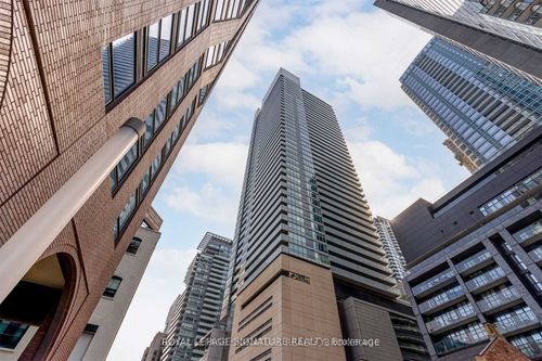 4201-80 John St, Toronto, ON, M5V3X4 | Card Image