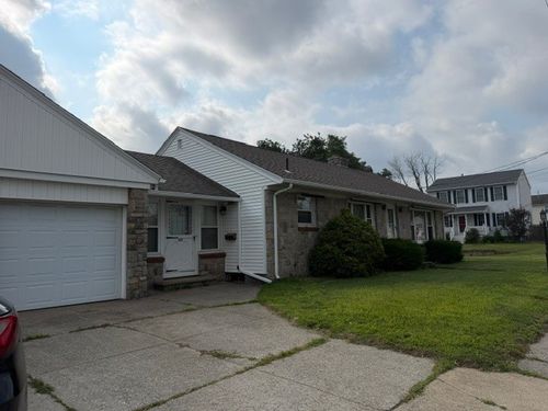 200 Budlong Rd, Cranston, RI, 02920-6445 | Card Image