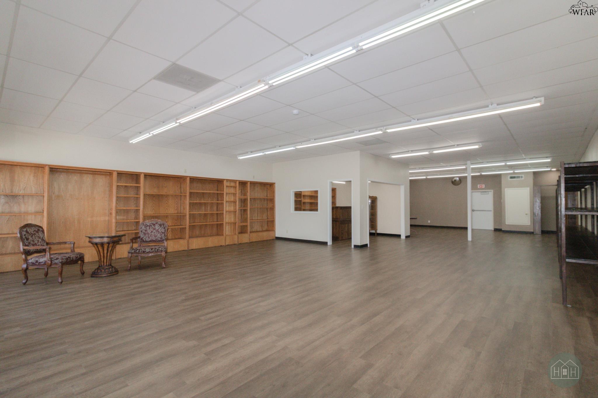 Commercial Sale in Vernon 5