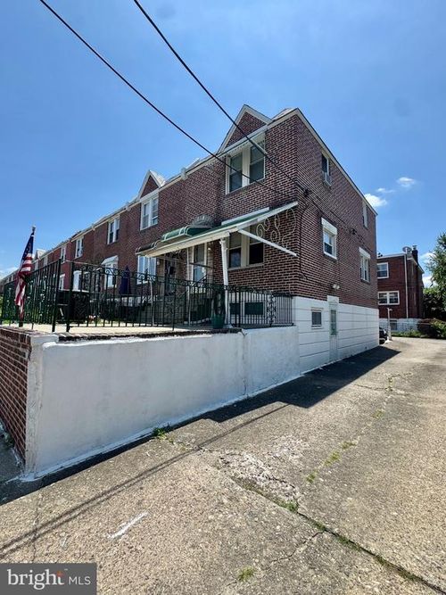 2506 S 75th St, PHILADELPHIA, PA, 19153-1301 | Card Image
