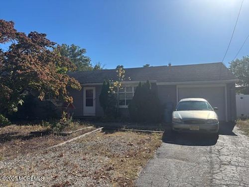 718 Barnegat Blvd, Beachwood, NJ, 08722-4108 | Card Image