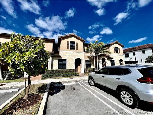 10490 W 33rd Way, Hialeah, FL, 33018-2111 | Card Image
