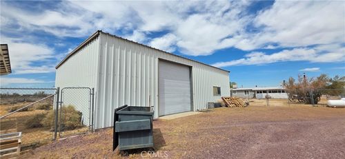 47527 Silver Valley Rd, Newberry Springs, CA, 92365-9751 | Card Image