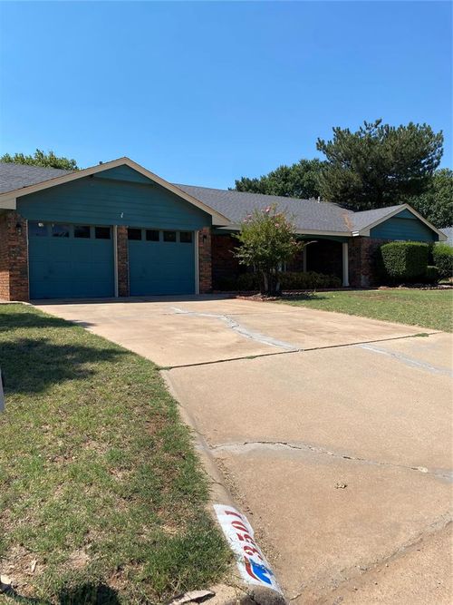3501 Trail Dr W, Altus, OK, 73521-1040 | Card Image