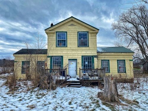 5939 W River Rd, Fillmore, NY, 14735-8670 | Card Image