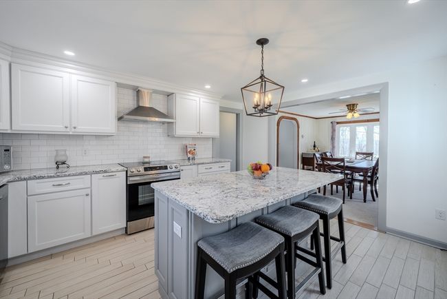 8 Milan Ave, House other with 3 bedrooms, 3 bathrooms and 4 parking in Woburn MA | Image 11