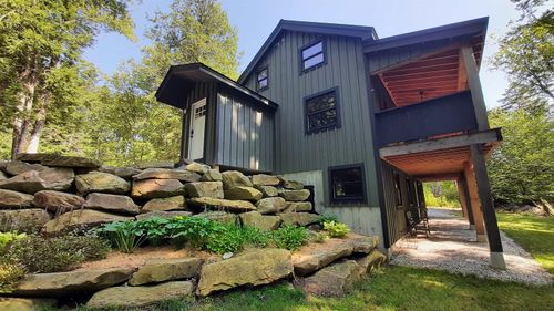 386 Alpine Dr, Mount Holly, VT, 05758-9601 | Card Image