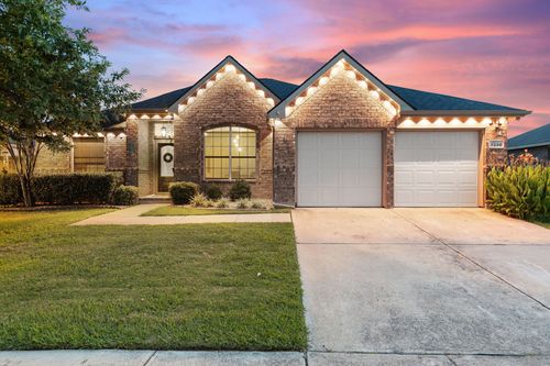 7236 Jurassic Dr, Arlington, TX, 76002-4719 | Card Image