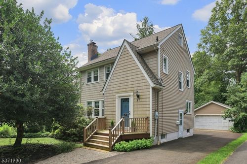 97 Woodland Ave, Morristown, NJ, 07960-6531 | Card Image