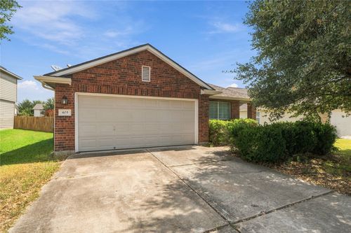 405 Bandara Woods Blvd, Elgin, TX, 78621-5897 | Card Image
