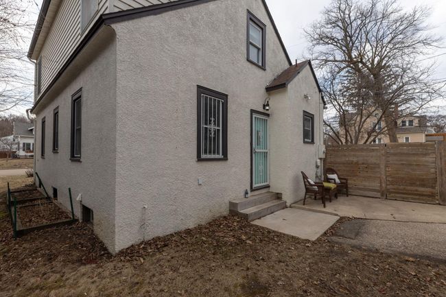 Back Entrance | Image 24