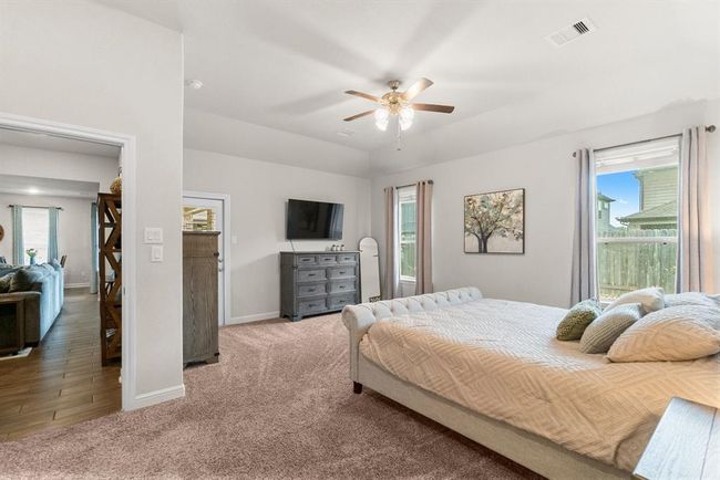 Private access to back patio | Image 16