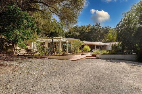 9707 Shadow Rd, La Mesa, CA, 91941-4152 | Card Image